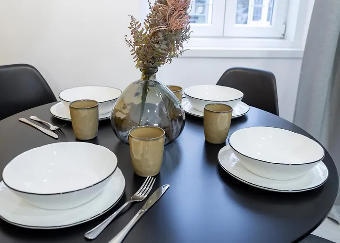 Stylish With An Arty Touch Fast Wifi Appartement Triëst